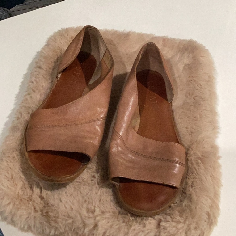Stylish Tan Leather Women's Shoes
